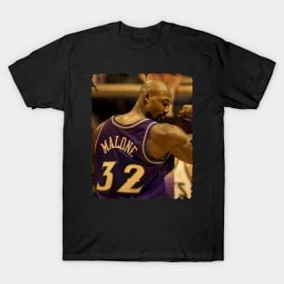 Karl Malone - Vintage Design Of Basketball T-Shirt